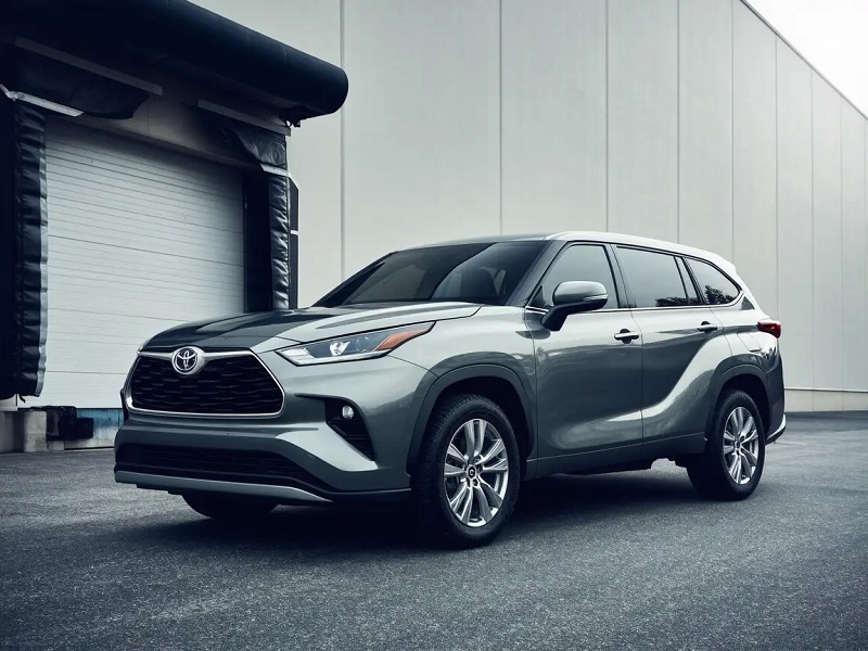 Toyota Highlander myy hyvin kotimaassa ja laajenee maailmanlaajuisesti